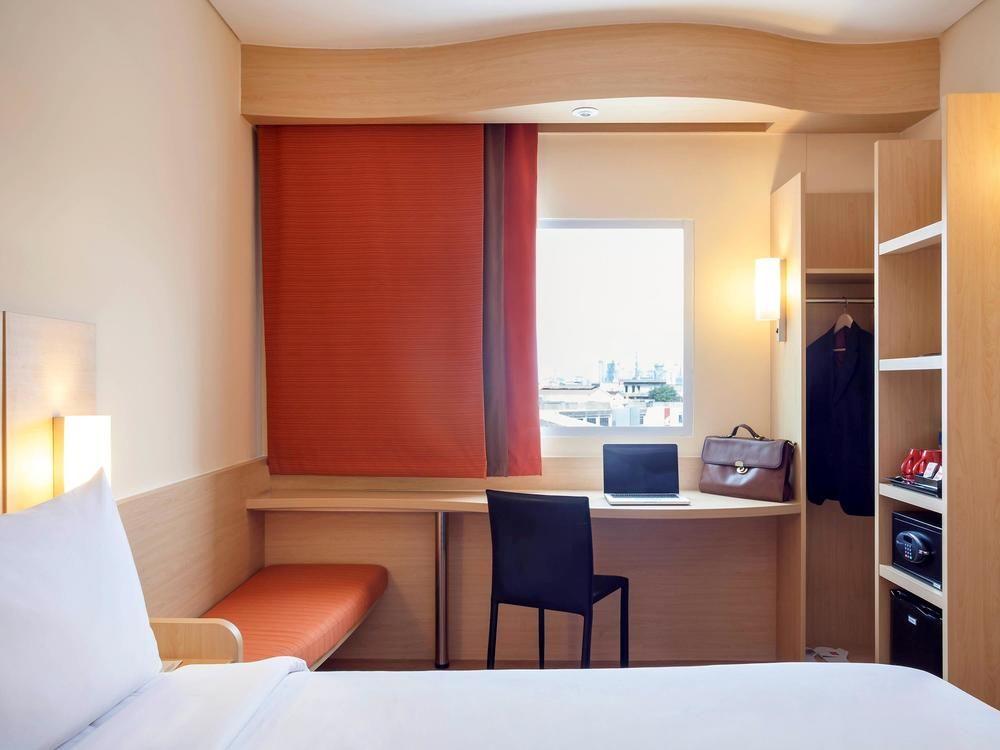 Ibis Jakarta Harmoni Jacarta Exterior foto