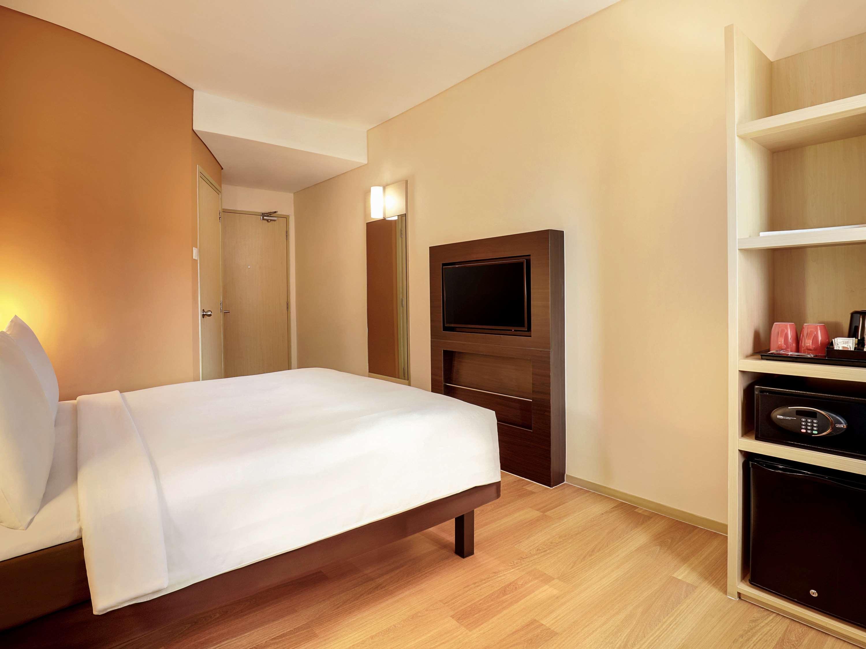 Ibis Jakarta Harmoni Jacarta Exterior foto