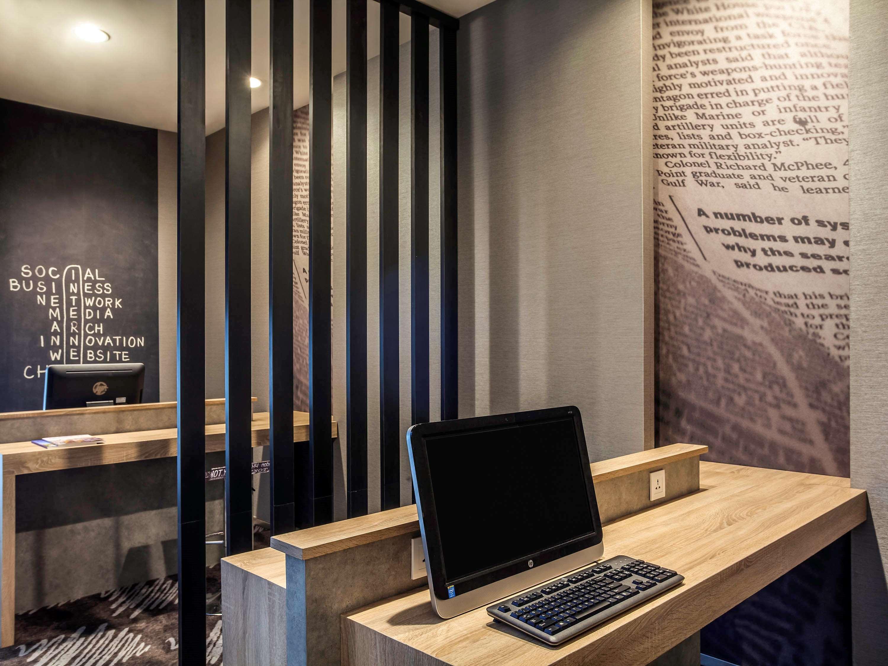 Ibis Jakarta Harmoni Jacarta Exterior foto
