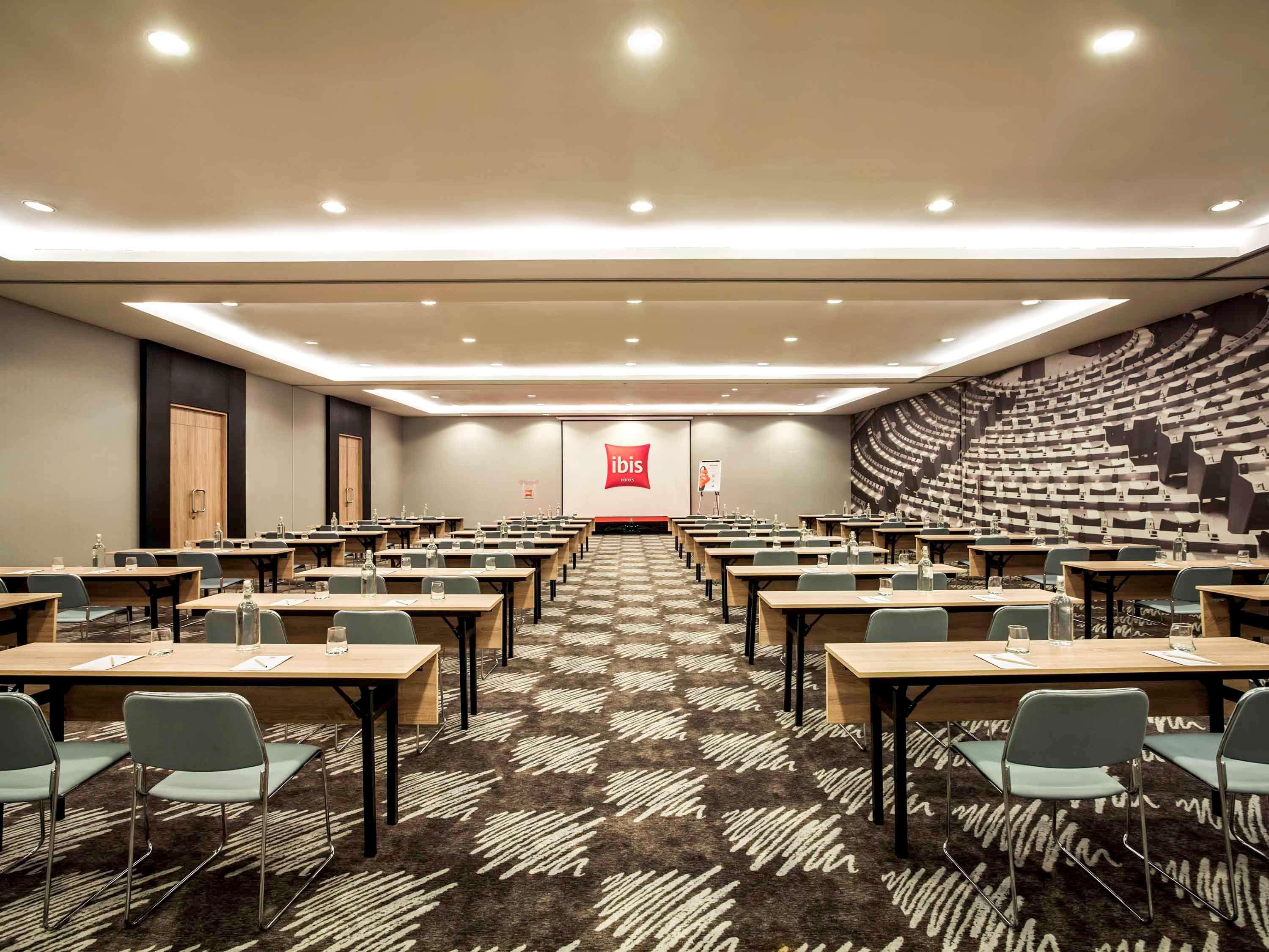 Ibis Jakarta Harmoni Jacarta Exterior foto