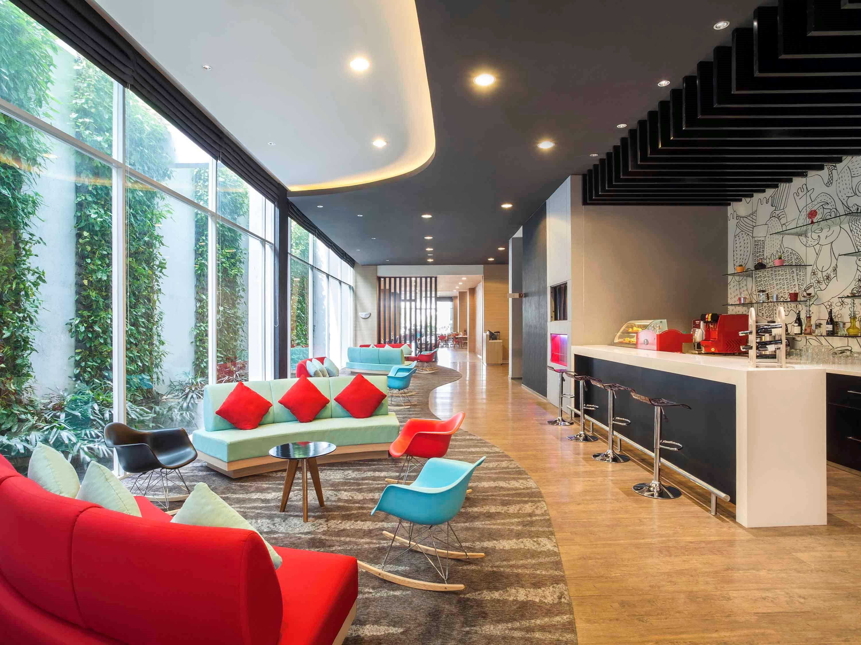 Ibis Jakarta Harmoni Jacarta Exterior foto