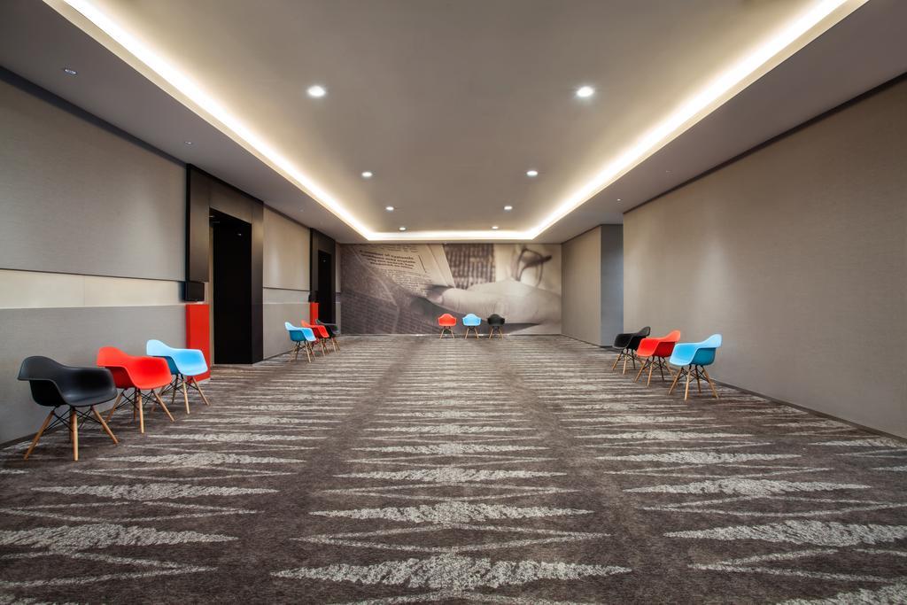 Ibis Jakarta Harmoni Jacarta Exterior foto