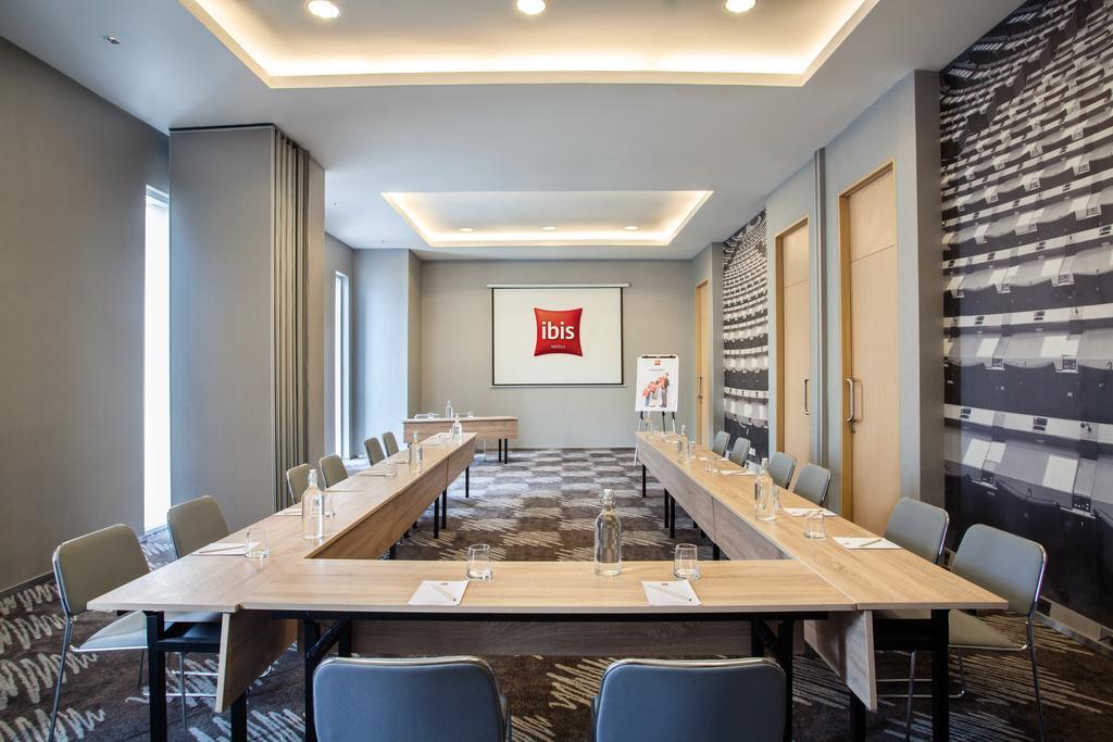 Ibis Jakarta Harmoni Jacarta Exterior foto